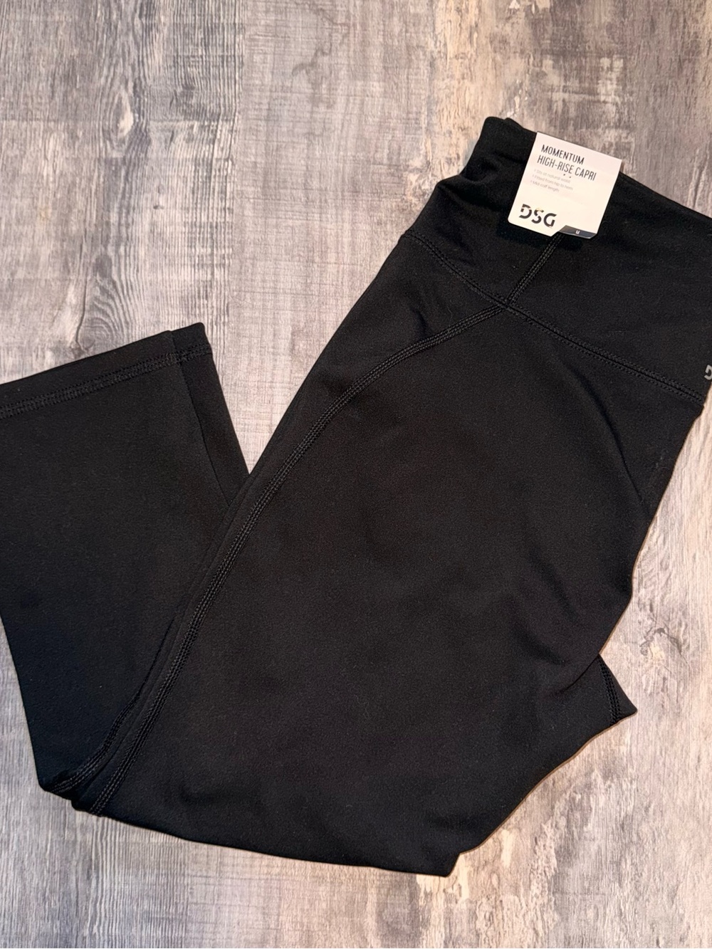 DSG Black High-Rise Capri Leggings NWT